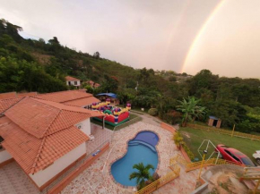 Villa Ruizseñores. Un lugar mágico para el descanso con tu familia y amigos. Disfruta del clima fresco de lebrija.